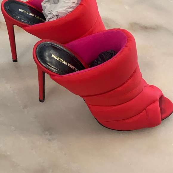 NICHOLAS KIRKWOOD
Puffer Mule in Red - Picture 10 of 11